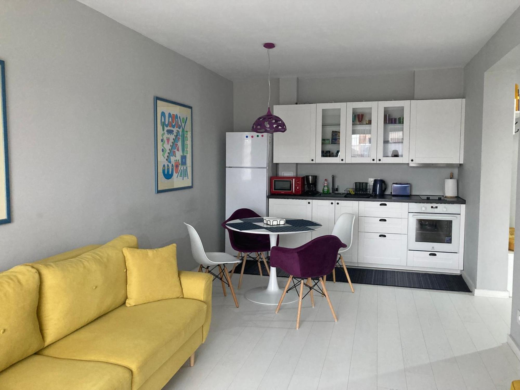 Apartamentul Max, Practic Si Confortabil 拉迪亚 外观 照片