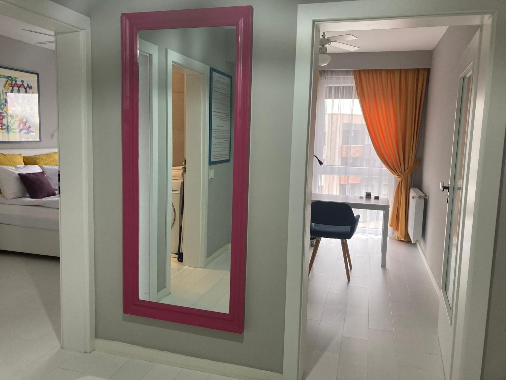 Apartamentul Max, Practic Si Confortabil 拉迪亚 外观 照片